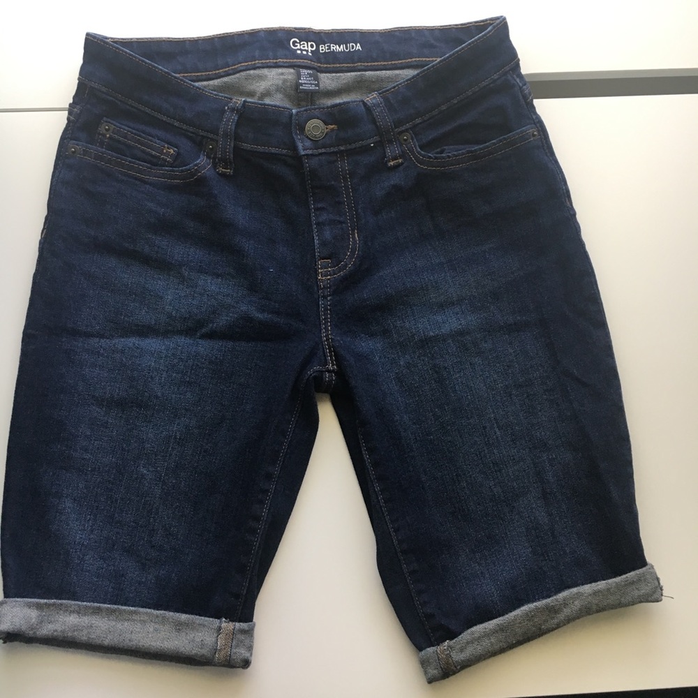 GAP Bermuda shorts